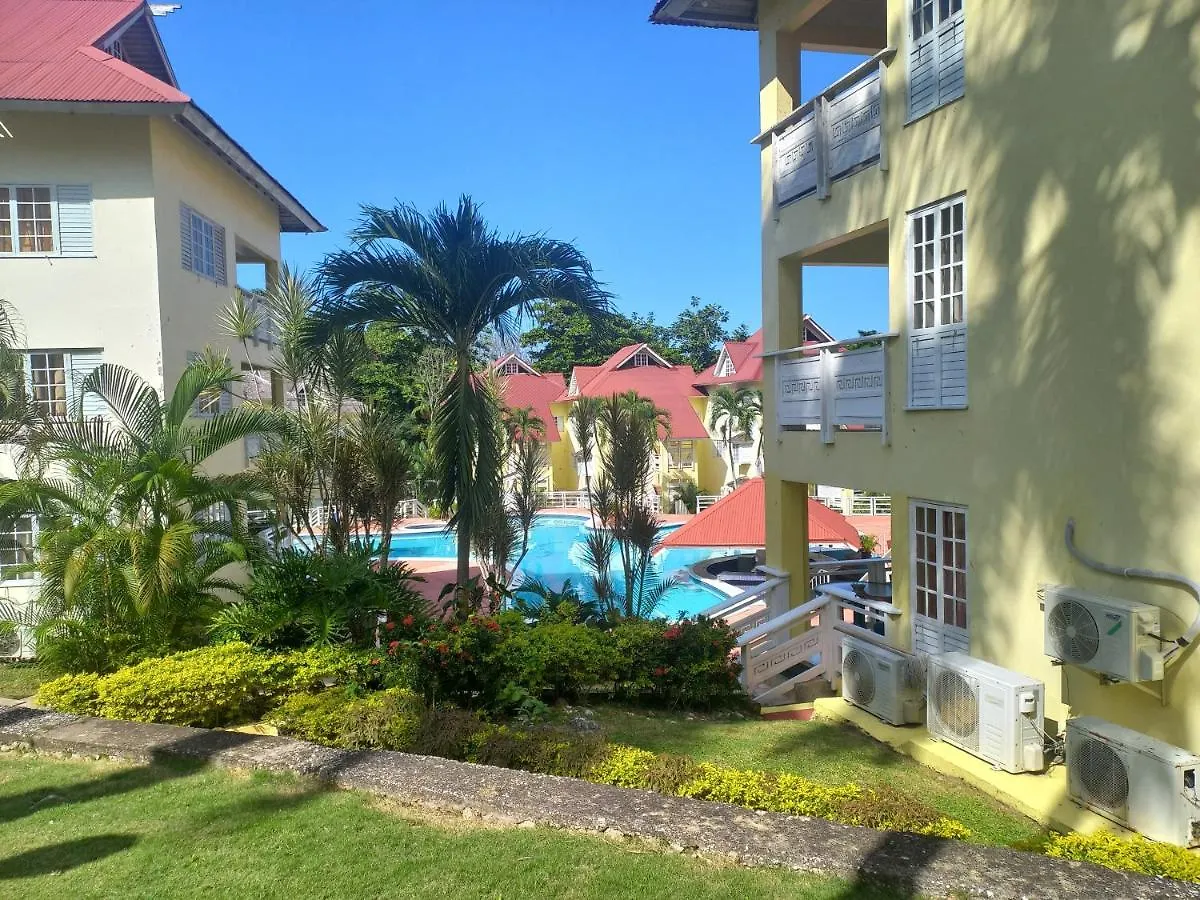 The Paradise View Mystic Ridge 79A Ocho Rios 0*,