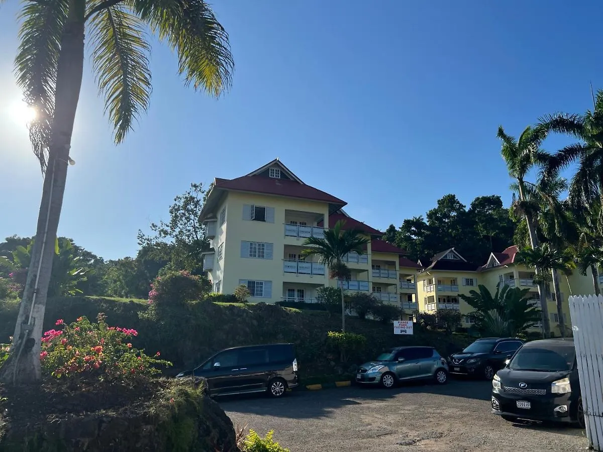 The Paradise View Mystic Ridge 79A Ocho Rios Daire