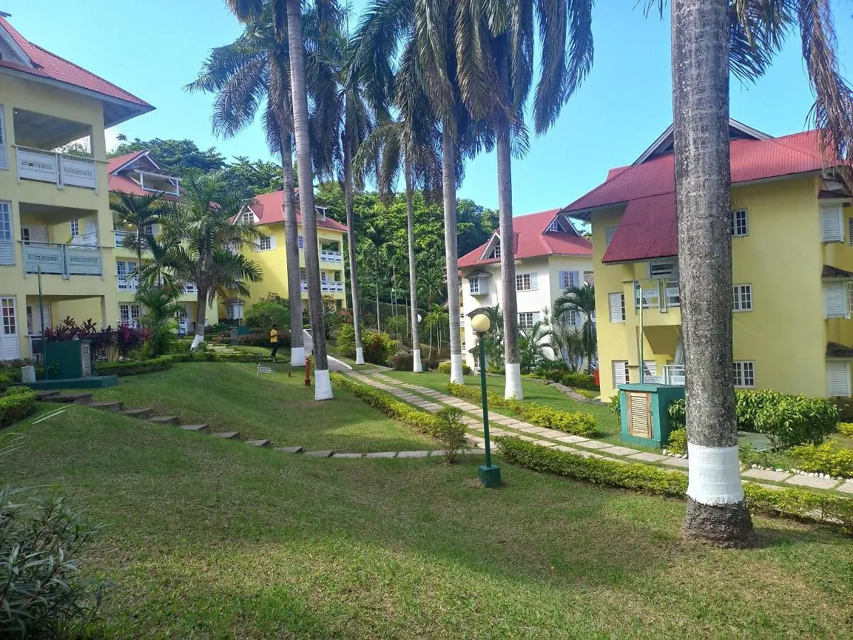 The Paradise View Mystic Ridge 79A Ocho Rios Jamaika